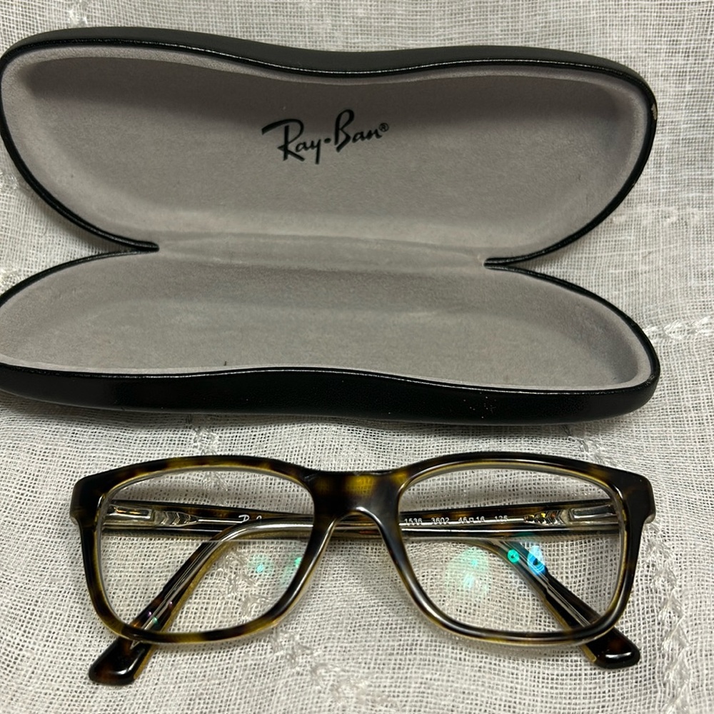 Ray-Ban frames with case